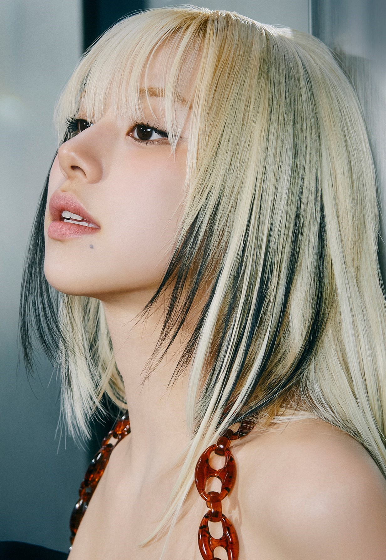 a6e4cf5d21aa4e1f82ac572689d2e7b3-08-채영_컨셉2_클린본